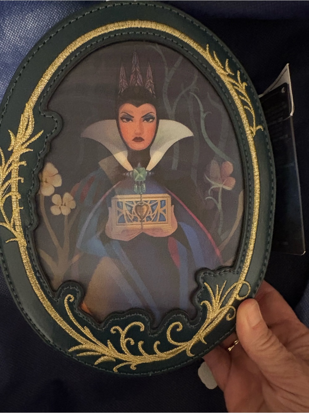 NWT - Authentic Disney Villain Evil Queen and Snow White hologram crossbody bag
